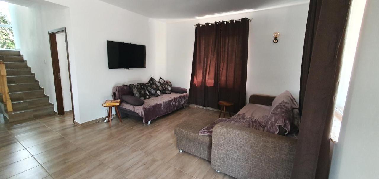 Green Nest Бэнешти Экстерьер фото