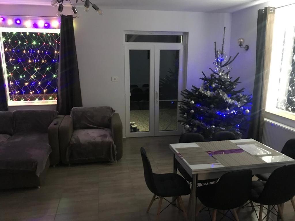 Green Nest Бэнешти Экстерьер фото